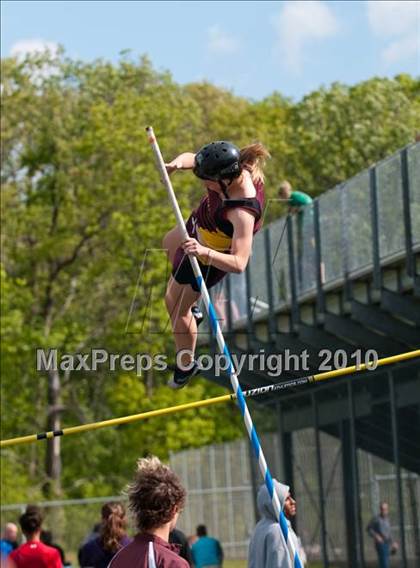 Thumbnail 2 in True Team Section 6AAA (Girls Pole Vault) photogallery.