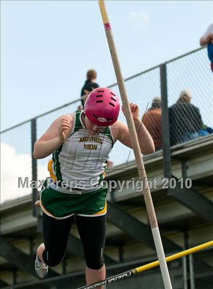 Thumbnail 3 in True Team Section 6AAA (Girls Pole Vault) photogallery.