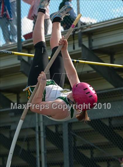 Thumbnail 2 in True Team Section 6AAA (Girls Pole Vault) photogallery.