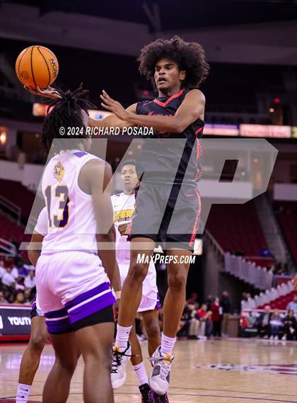 Thumbnail 1 in San Joaquin Memorial vs. Lynwood photogallery.