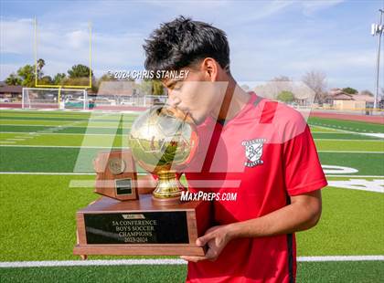 Thumbnail 1 in Sunrise Mountain @ Ironwood (AIA - 5A Final Awards) photogallery.
