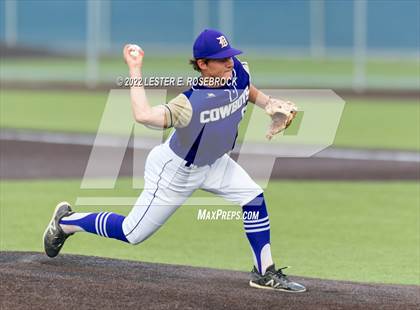 Thumbnail 1 in Knippa vs. D'Hanis (UIL 1A Regional Semi-final Playoffs) photogallery.