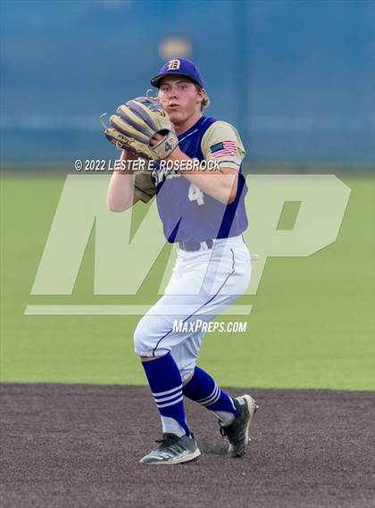 Thumbnail 1 in Knippa vs. D'Hanis (UIL 1A Regional Semi-final Playoffs) photogallery.
