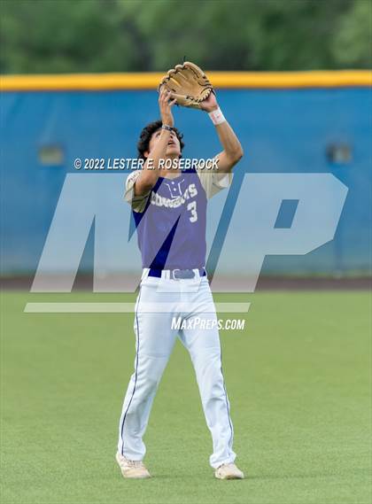 Thumbnail 1 in Knippa vs. D'Hanis (UIL 1A Regional Semi-final Playoffs) photogallery.