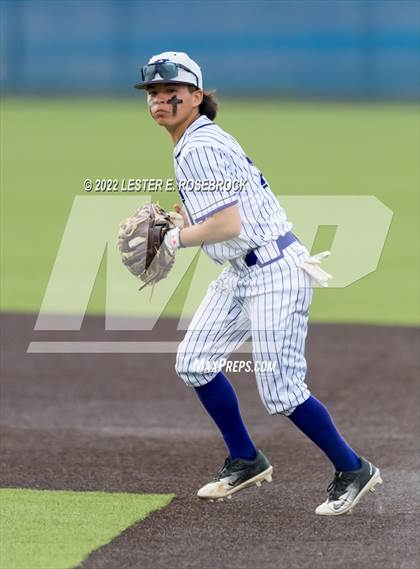 Thumbnail 3 in Knippa vs. D'Hanis (UIL 1A Regional Semi-final Playoffs) photogallery.