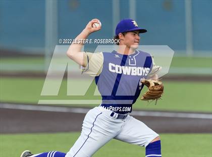 Thumbnail 1 in Knippa vs. D'Hanis (UIL 1A Regional Semi-final Playoffs) photogallery.