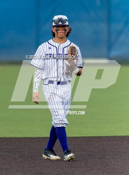 Thumbnail 2 in Knippa vs. D'Hanis (UIL 1A Regional Semi-final Playoffs) photogallery.