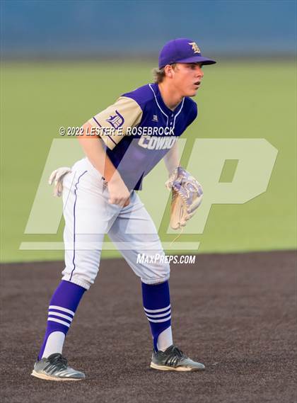 Thumbnail 2 in Knippa vs. D'Hanis (UIL 1A Regional Semi-final Playoffs) photogallery.