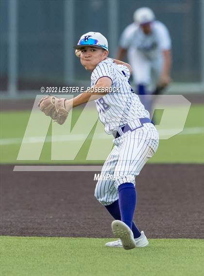 Thumbnail 1 in Knippa vs. D'Hanis (UIL 1A Regional Semi-final Playoffs) photogallery.