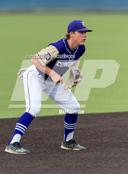 Thumbnail 2 in Knippa vs. D'Hanis (UIL 1A Regional Semi-final Playoffs) photogallery.
