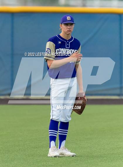 Thumbnail 3 in Knippa vs. D'Hanis (UIL 1A Regional Semi-final Playoffs) photogallery.