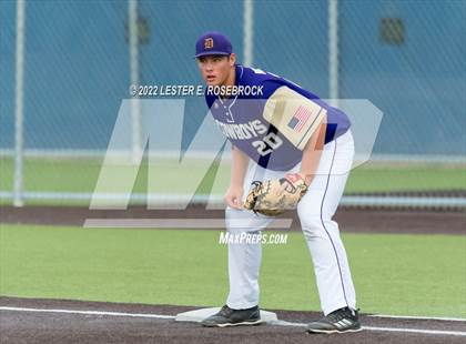 Thumbnail 3 in Knippa vs. D'Hanis (UIL 1A Regional Semi-final Playoffs) photogallery.