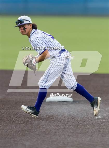 Thumbnail 3 in Knippa vs. D'Hanis (UIL 1A Regional Semi-final Playoffs) photogallery.