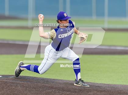 Thumbnail 2 in Knippa vs. D'Hanis (UIL 1A Regional Semi-final Playoffs) photogallery.