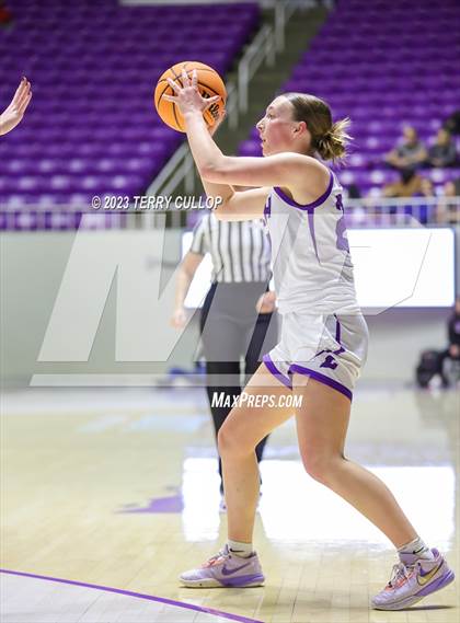 Thumbnail 1 in Lehi vs. Spanish Fork (UHSAA 5A Quarterfinal) photogallery.