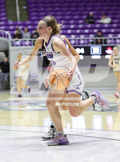 Thumbnail 1 in Lehi vs. Spanish Fork (UHSAA 5A Quarterfinal) photogallery.