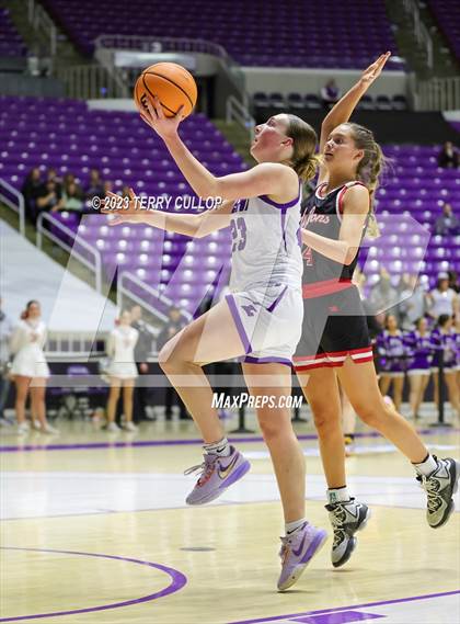 Thumbnail 1 in Lehi vs. Spanish Fork (UHSAA 5A Quarterfinal) photogallery.