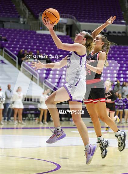 Thumbnail 2 in Lehi vs. Spanish Fork (UHSAA 5A Quarterfinal) photogallery.