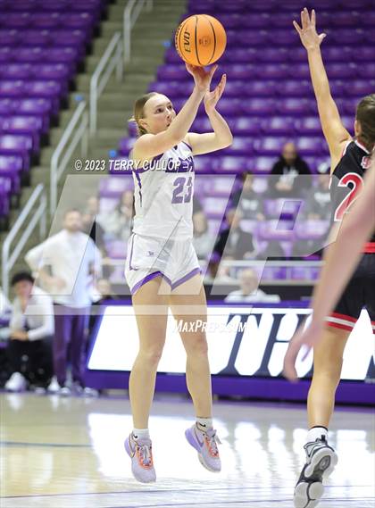 Thumbnail 3 in Lehi vs. Spanish Fork (UHSAA 5A Quarterfinal) photogallery.