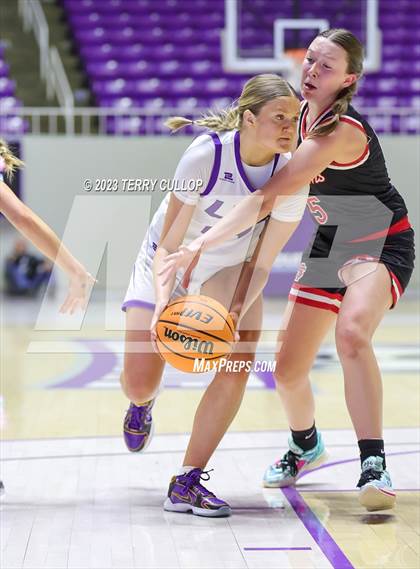 Thumbnail 1 in Lehi vs. Spanish Fork (UHSAA 5A Quarterfinal) photogallery.