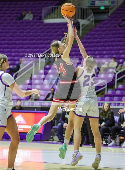 Thumbnail 2 in Lehi vs. Spanish Fork (UHSAA 5A Quarterfinal) photogallery.