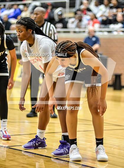Thumbnail 2 in Duncanville vs. Rockwall (UIL 6A Region II Area) photogallery.
