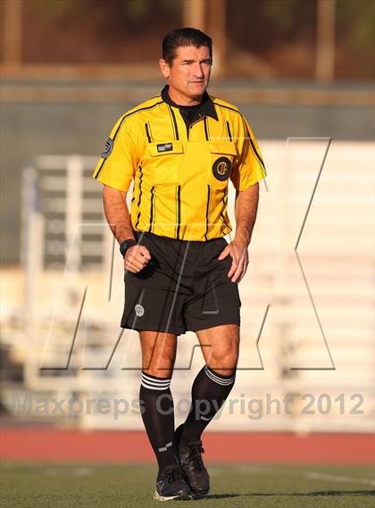 Thumbnail 3 in Loyola @ Crescenta Valley photogallery.