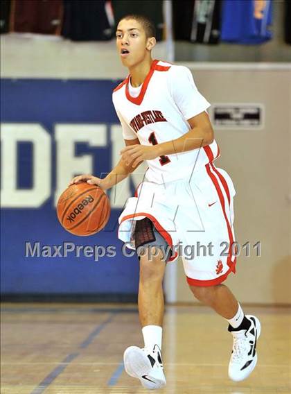 Thumbnail 1 in Skyline vs. Harvard-Westlake (MaxPreps Holiday Classic) photogallery.