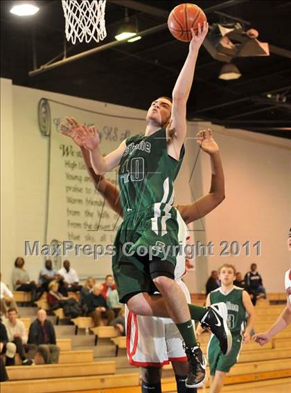 Thumbnail 3 in Skyline vs. Harvard-Westlake (MaxPreps Holiday Classic) photogallery.
