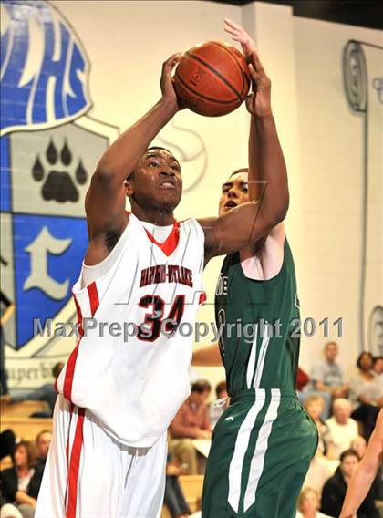 Thumbnail 1 in Skyline vs. Harvard-Westlake (MaxPreps Holiday Classic) photogallery.