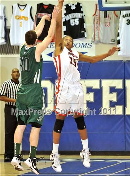 Thumbnail 1 in Skyline vs. Harvard-Westlake (MaxPreps Holiday Classic) photogallery.