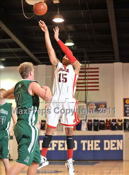 Thumbnail 3 in Skyline vs. Harvard-Westlake (MaxPreps Holiday Classic) photogallery.