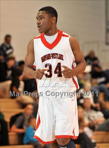 Thumbnail 1 in Skyline vs. Harvard-Westlake (MaxPreps Holiday Classic) photogallery.