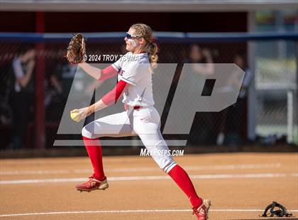 Thumbnail 2 in Ida B. Wells vs. Westview (OSAA 6A Round 1) photogallery.