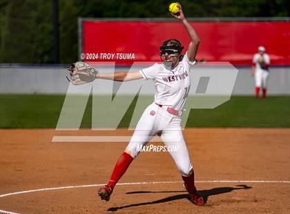 Thumbnail 3 in Ida B. Wells vs. Westview (OSAA 6A Round 1) photogallery.