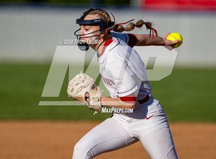 Thumbnail 3 in Ida B. Wells vs. Westview (OSAA 6A Round 1) photogallery.