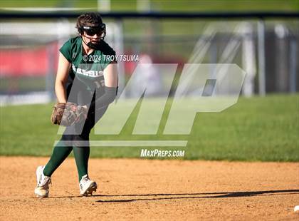 Thumbnail 3 in Ida B. Wells vs. Westview (OSAA 6A Round 1) photogallery.