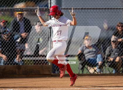 Thumbnail 3 in Ida B. Wells vs. Westview (OSAA 6A Round 1) photogallery.