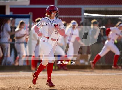 Thumbnail 3 in Ida B. Wells vs. Westview (OSAA 6A Round 1) photogallery.