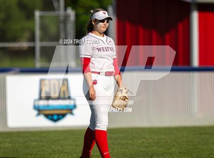 Thumbnail 2 in Ida B. Wells vs. Westview (OSAA 6A Round 1) photogallery.