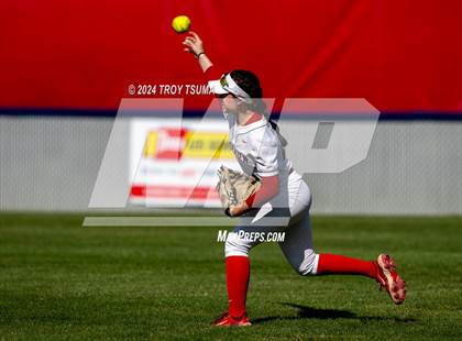 Thumbnail 3 in Ida B. Wells vs. Westview (OSAA 6A Round 1) photogallery.