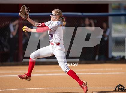 Thumbnail 3 in Ida B. Wells vs. Westview (OSAA 6A Round 1) photogallery.