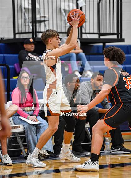 Thumbnail 2 in Caldwell vs Smithville photogallery.