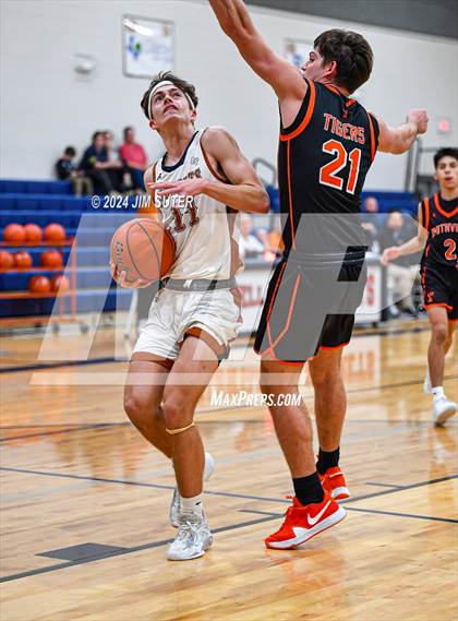 Thumbnail 2 in Caldwell vs Smithville photogallery.