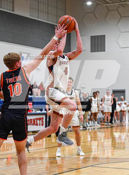Thumbnail 2 in Caldwell vs Smithville photogallery.