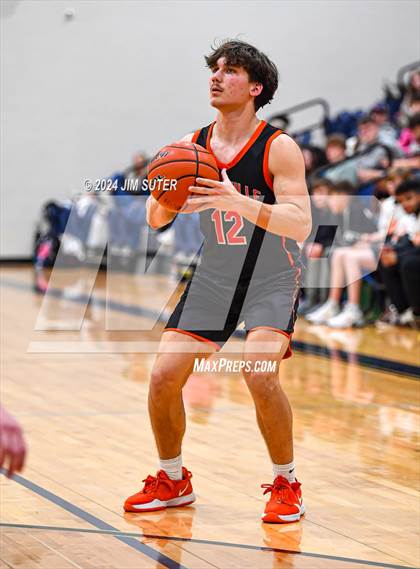 Thumbnail 2 in Caldwell vs Smithville photogallery.
