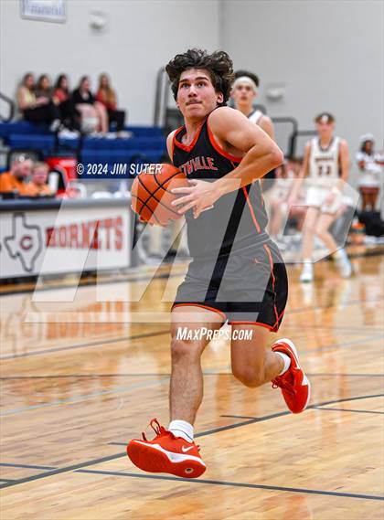 Thumbnail 1 in Caldwell vs Smithville photogallery.