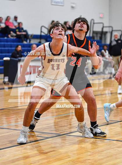 Thumbnail 3 in Caldwell vs Smithville photogallery.