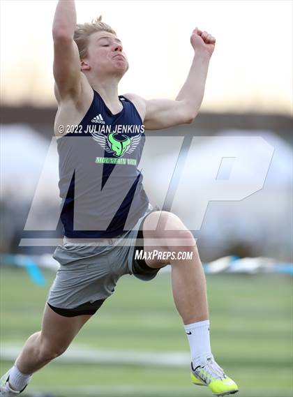 Thumbnail 2 in Borah @ Mountain View photogallery.