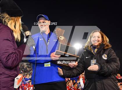 Thumbnail 2 in Helix vs. Folsom (CIF State D1-AA Final) photogallery.